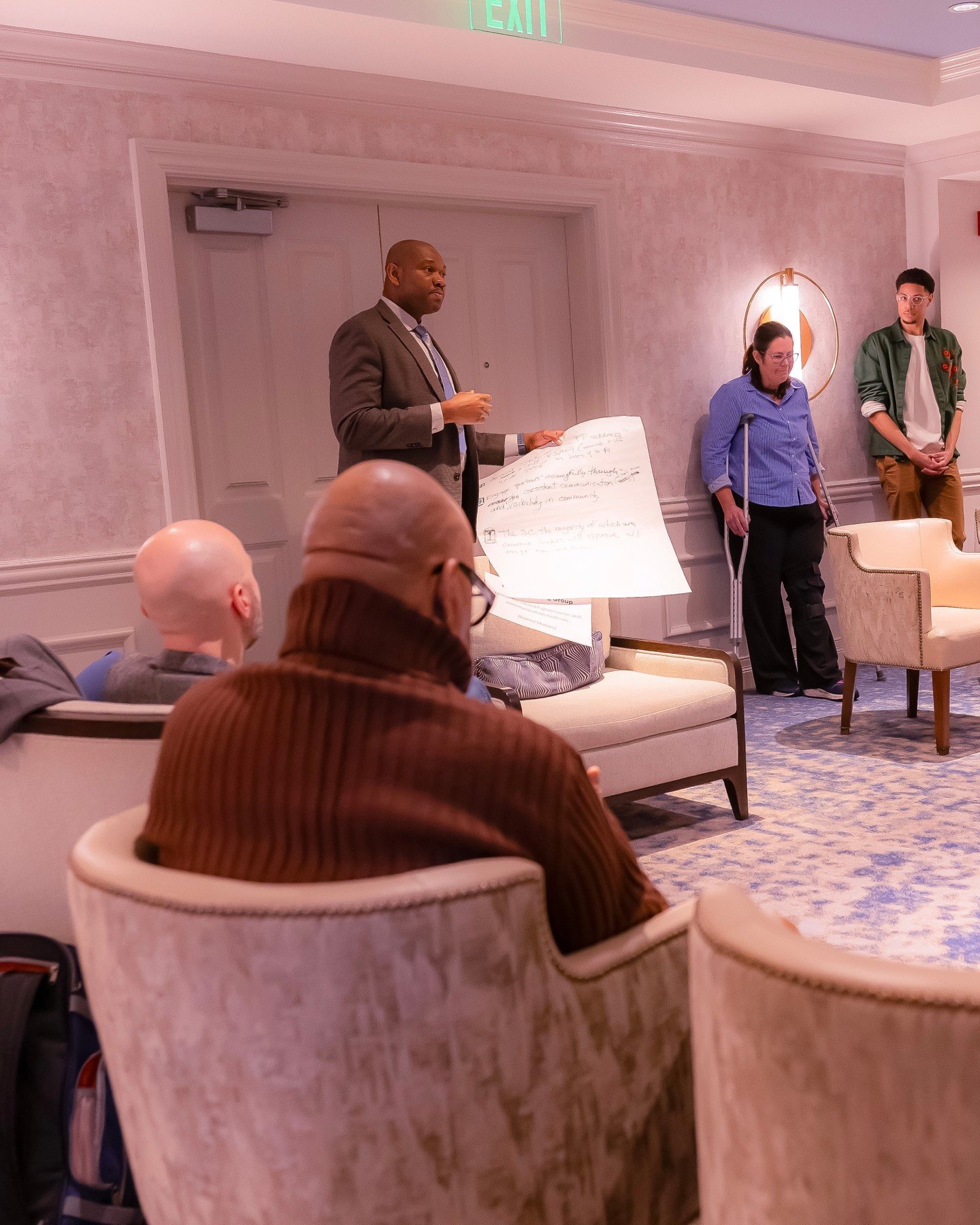 Dr Banda Khalifa facilitating a workshop discussion